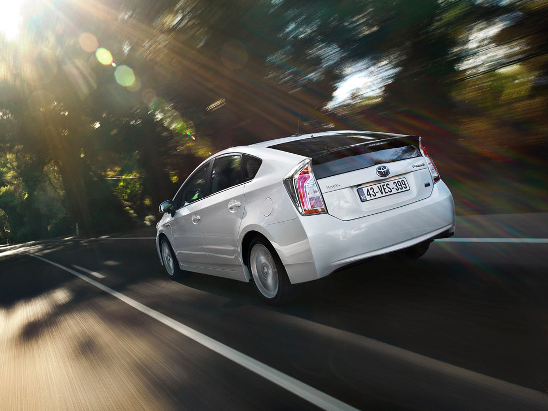 Toyota Prius 2012: retusz naczelnej hybrydy