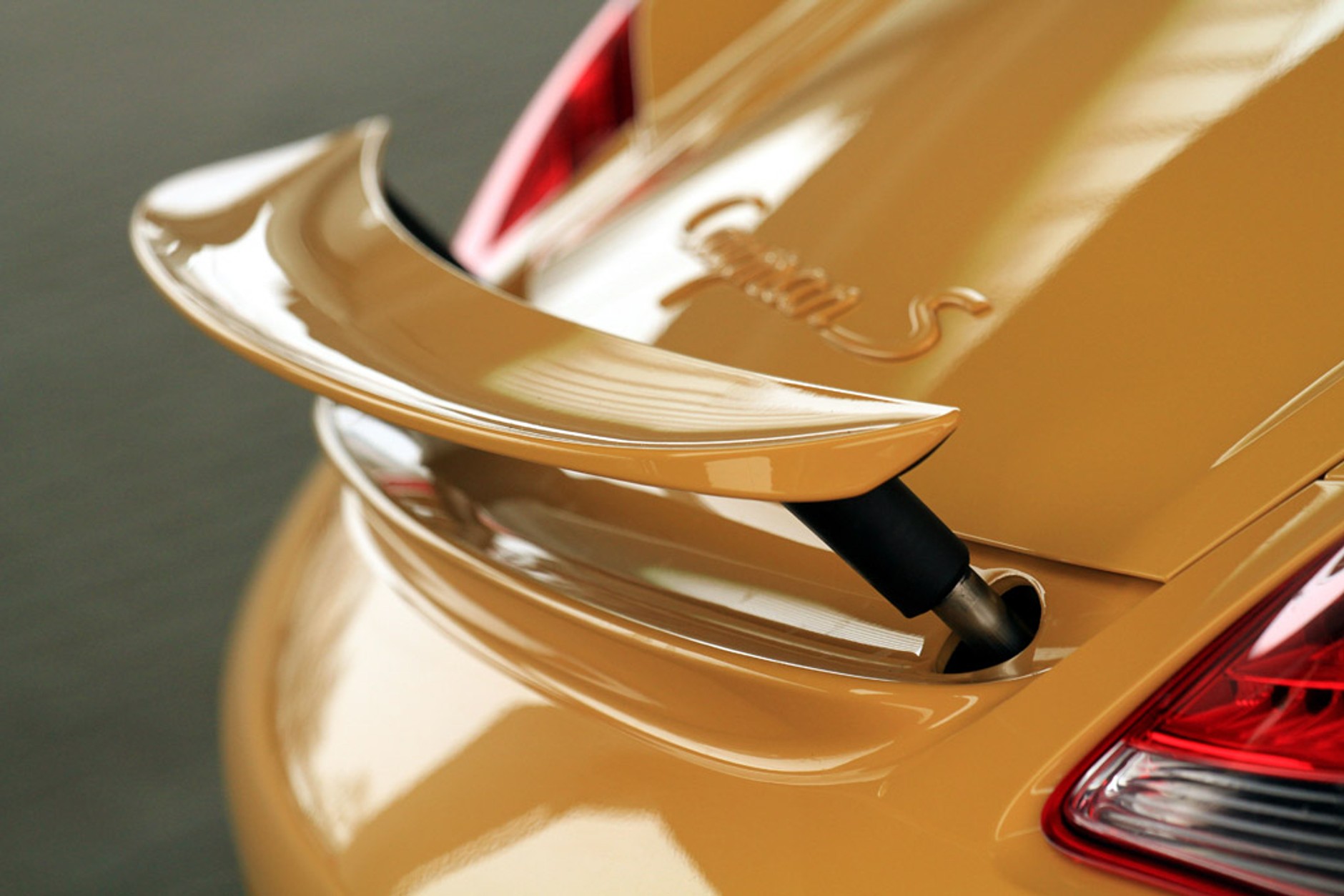 Porsche Cayman: cywilizowany sportowiec