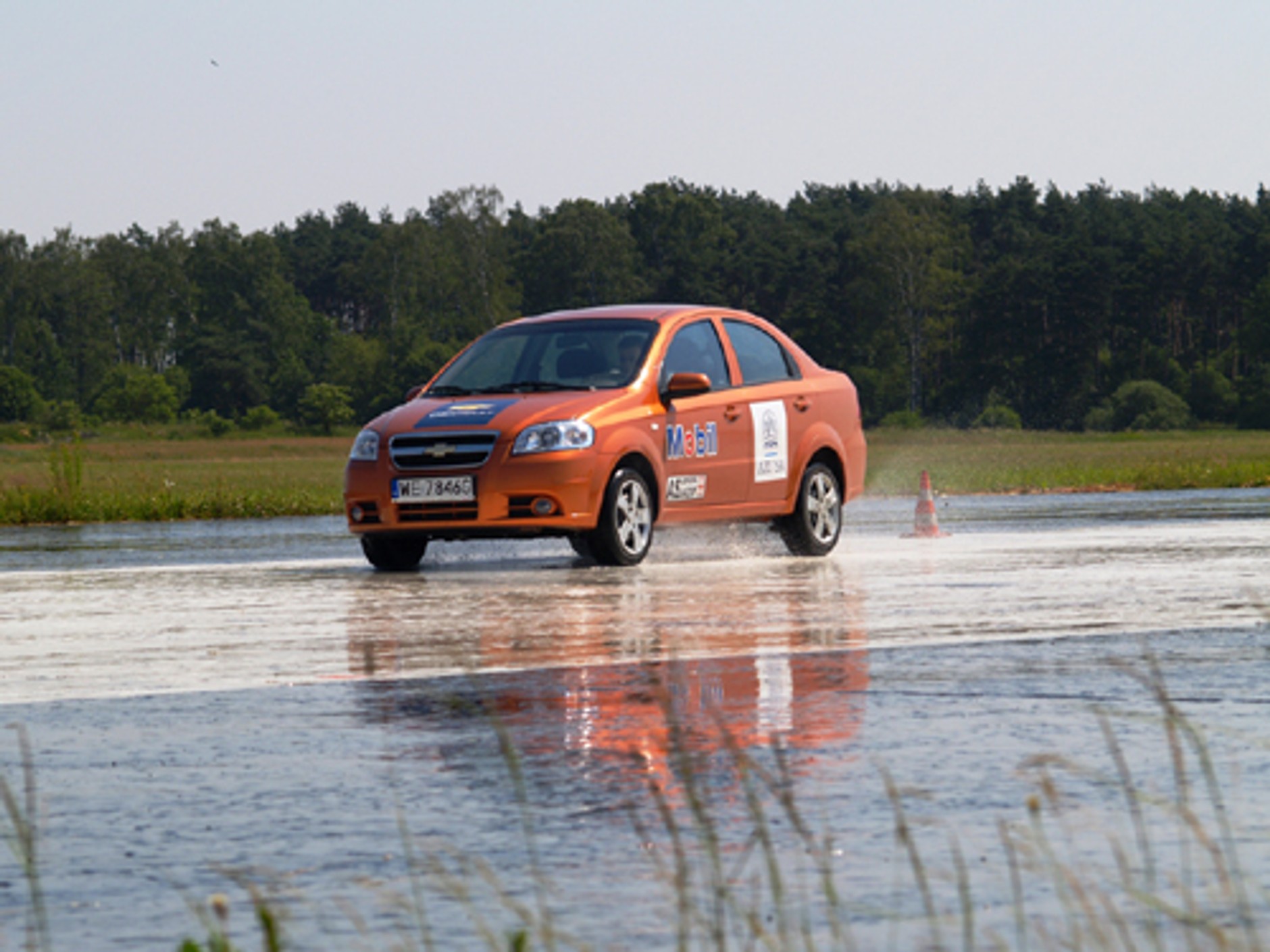 Meta w Bednarach, Lacetti w Warszawie