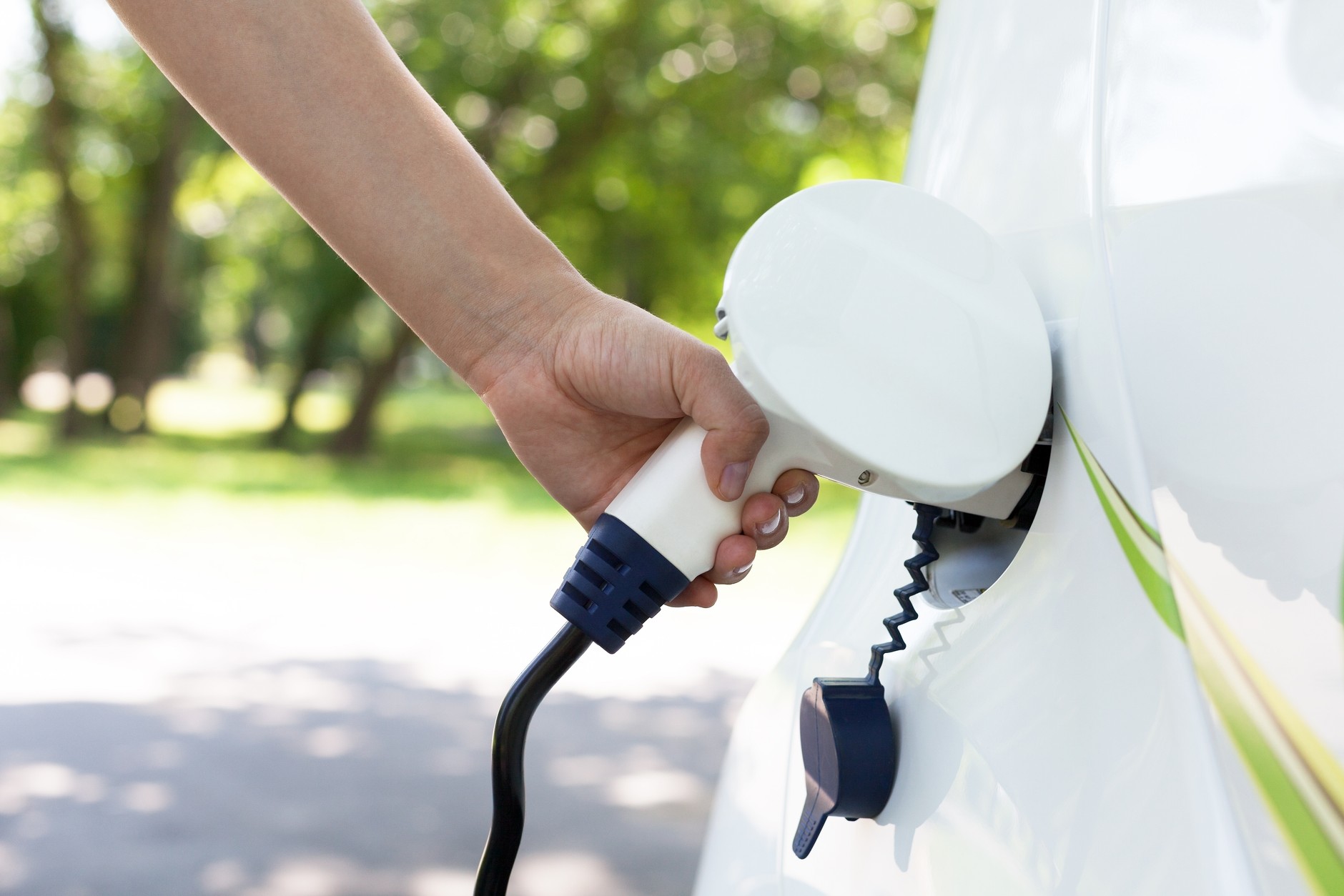 Ładowanie, samochód elektryczny