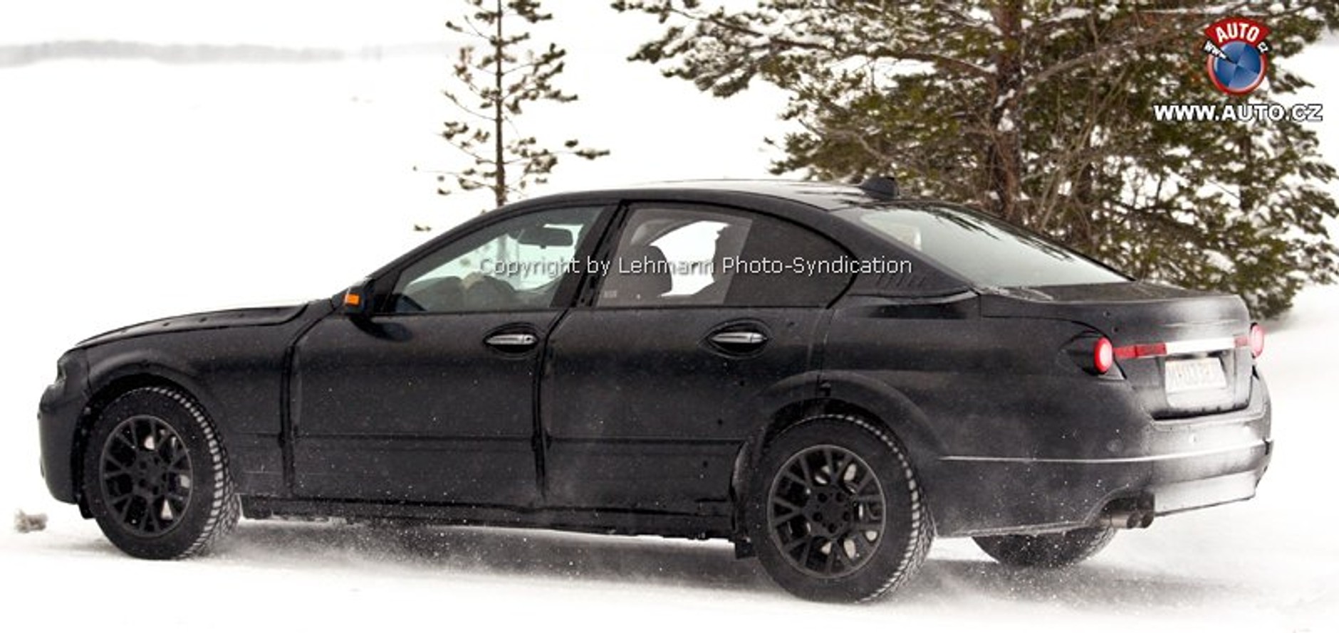 Zdjęcia szpiegowskie: nowe BMW seria 5 (F10) - pierwsze zdjęcia