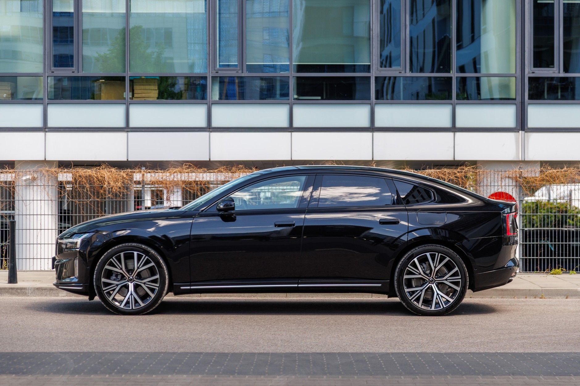 Volvo ES90