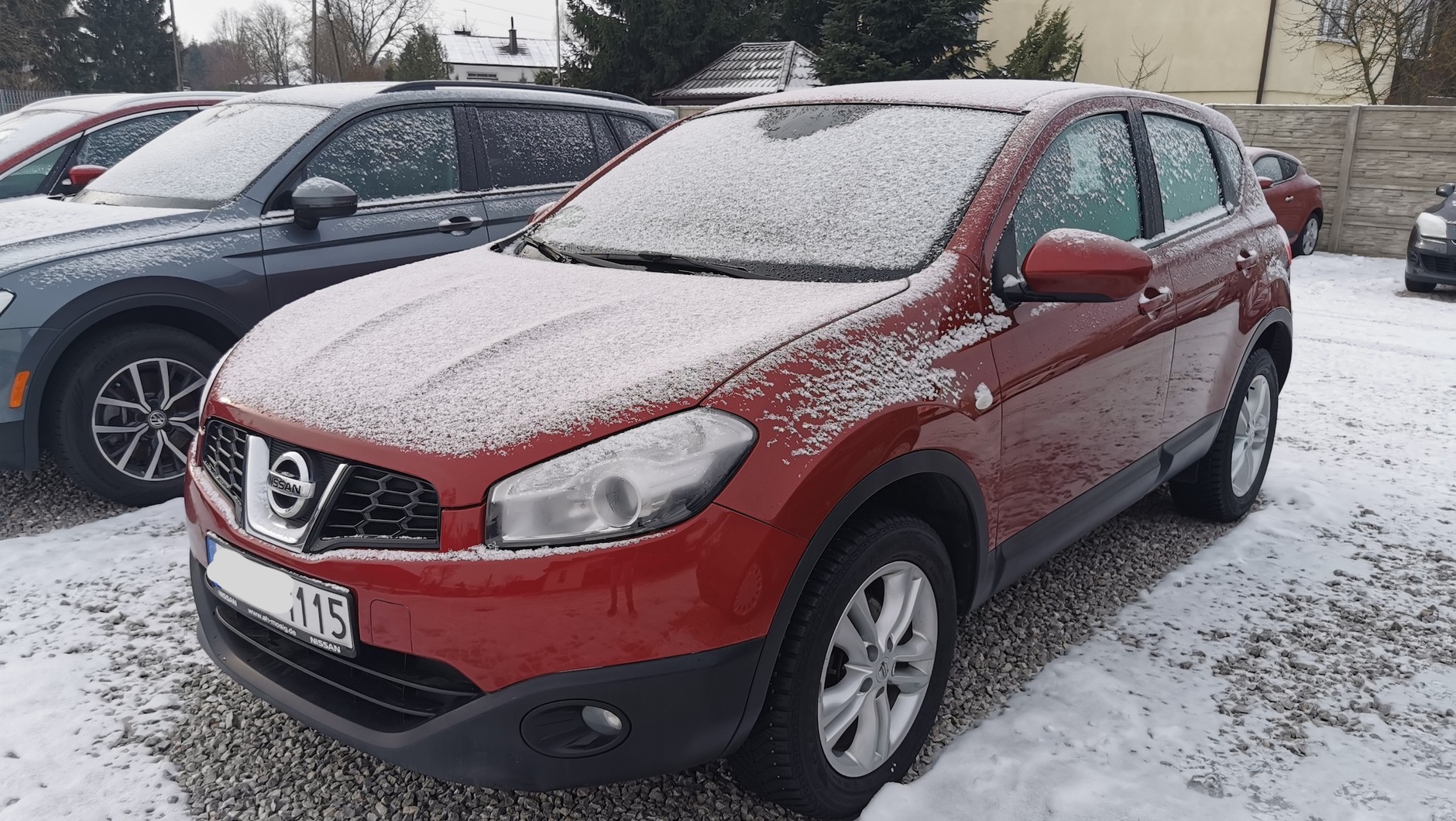Całkiem ładny NIssan Quashqai z 2011 roku. Niestety, po przejściach i bez historii serwisowej, wbrew obietnicom sprzedawcy