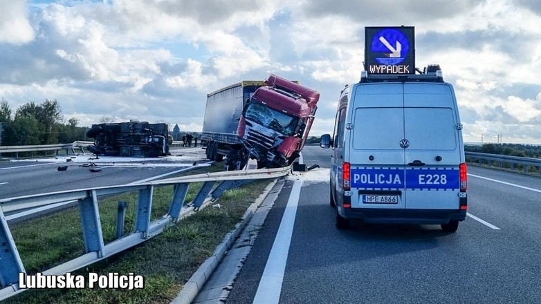 Po wypadku na drodze S3 kierowcy ściśle zastosowali się do obowiązujących przepisów