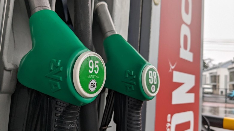 Paliwo E10 już na stacjach? Nie tak łatwo je kupić
