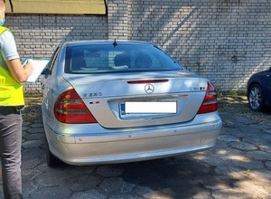 Jechał pod prąd autostradą A2, uciekając przed policją
