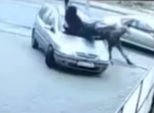 Wjechał na chodnik i potrącił trzy osoby. To był początek jego kłopotów