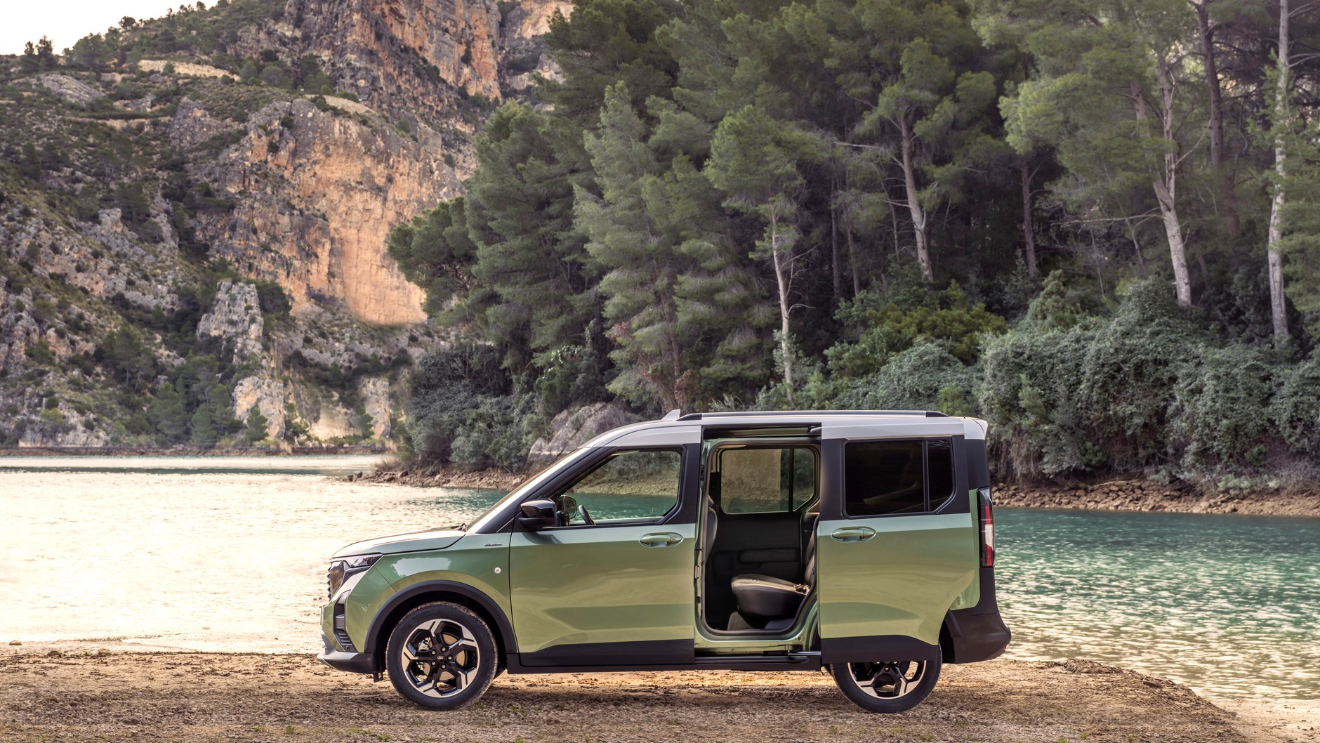 Ford Tourneo Courier Active