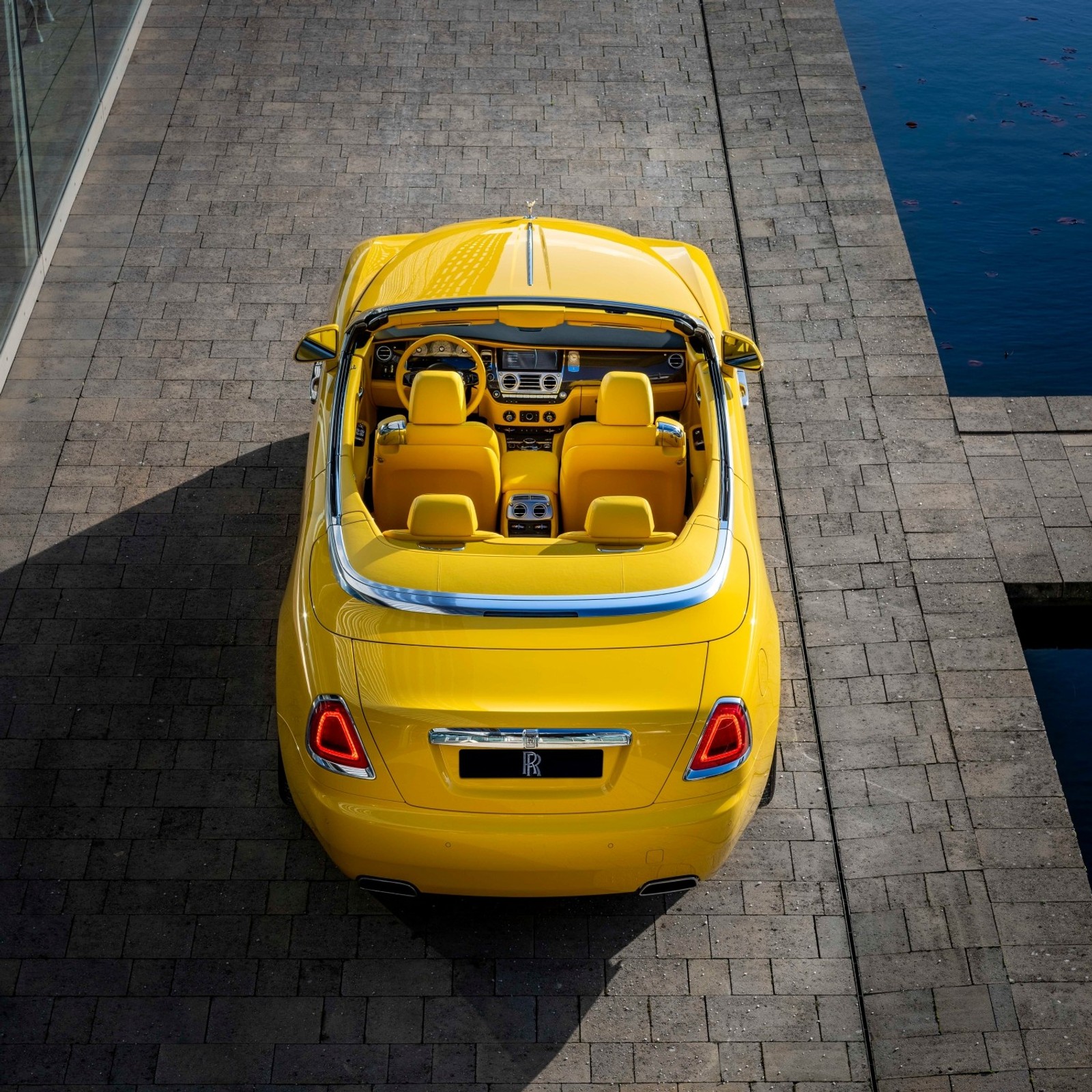 Rolls-Royce Dawn Fux Bright Yellow