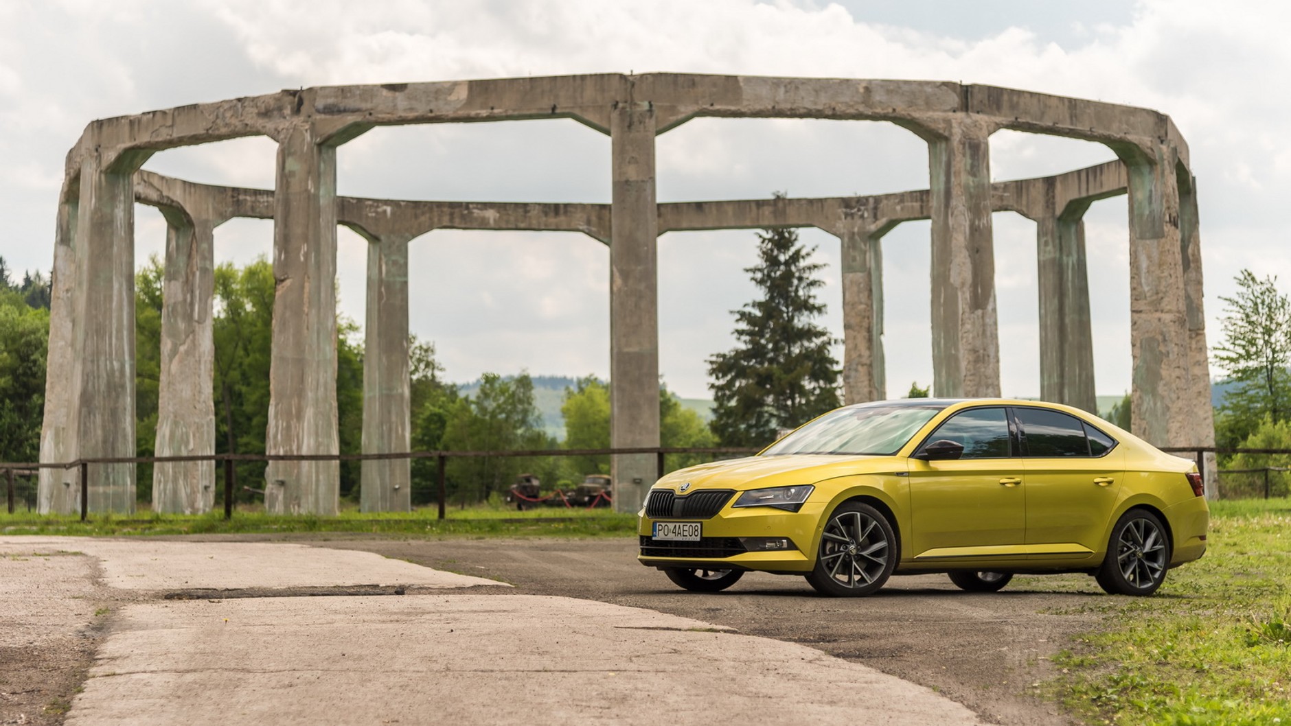 Nie tylko górskie szlaki - Skodą Superb zwiedzamy Góry Sowie, Stołowe i okolicę