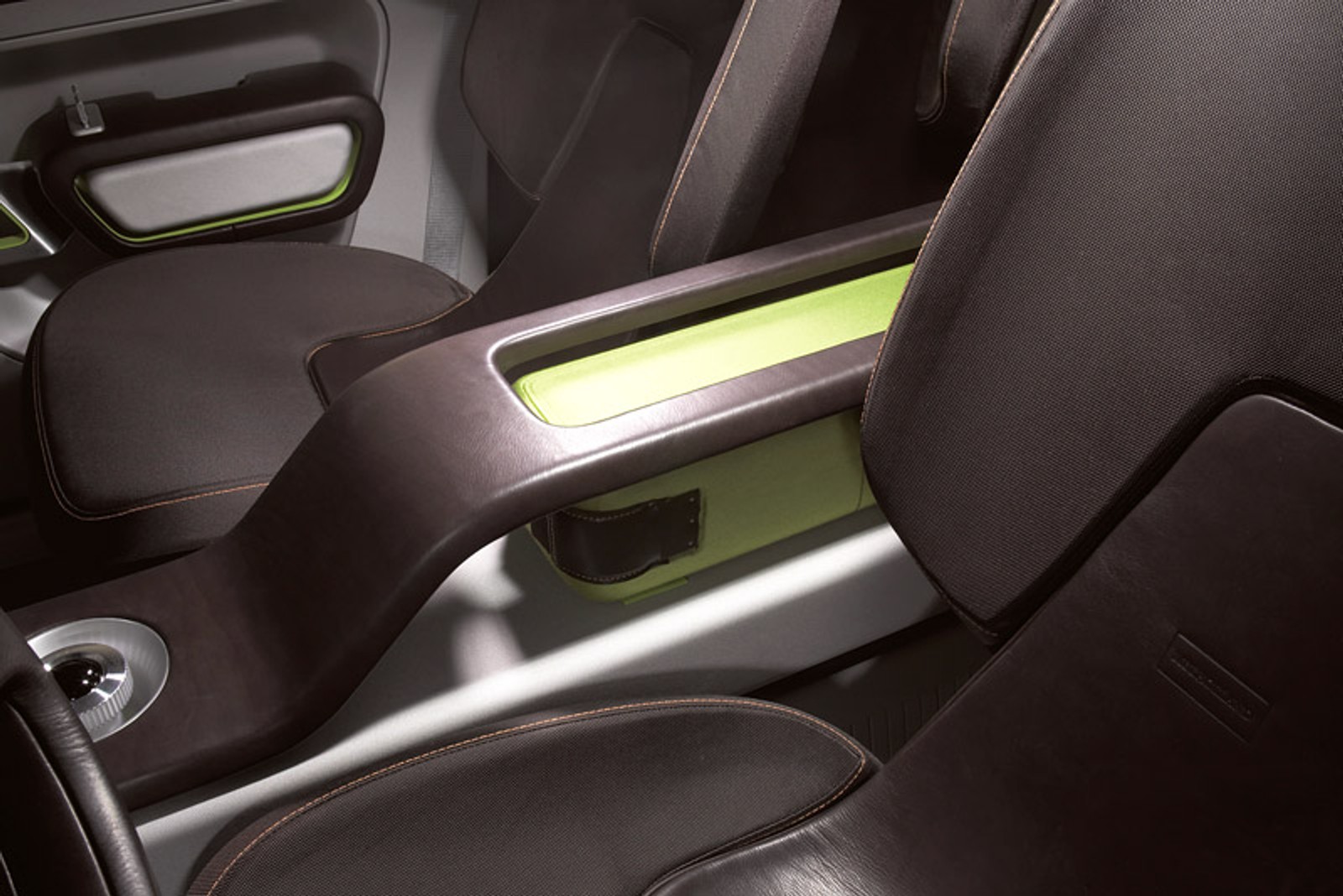 Detroit 2008: Ford Explorer America - oszczędniejszy olbrzym