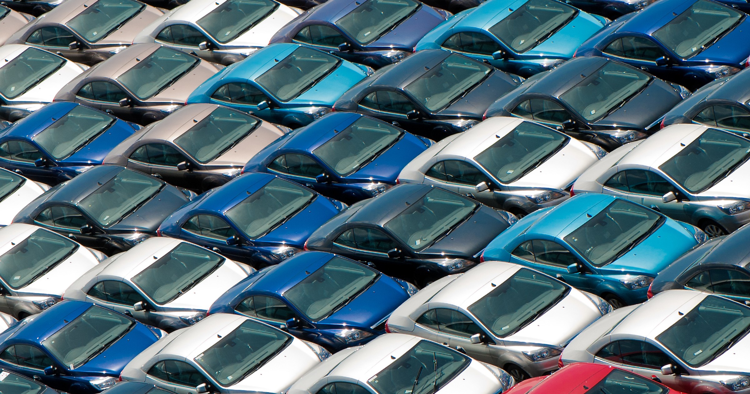 Przedstawiciele uczelni i Peugeot Citroen Automobiles SA podpisali umowę 