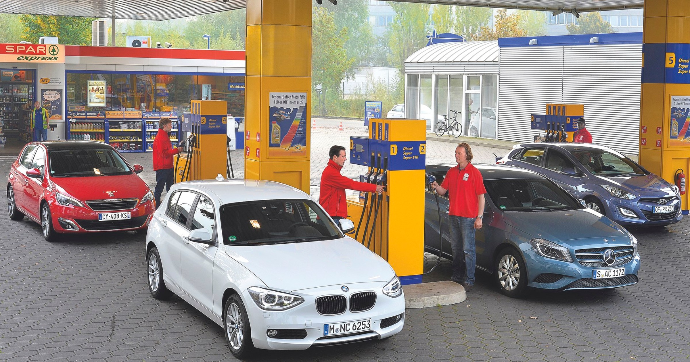 BMW 114d kontra Mercedes A160 CDI, Hyundai i30 1.6 CRDI i Peugeot 308 1.6 HDI - Ile palą małe diesle