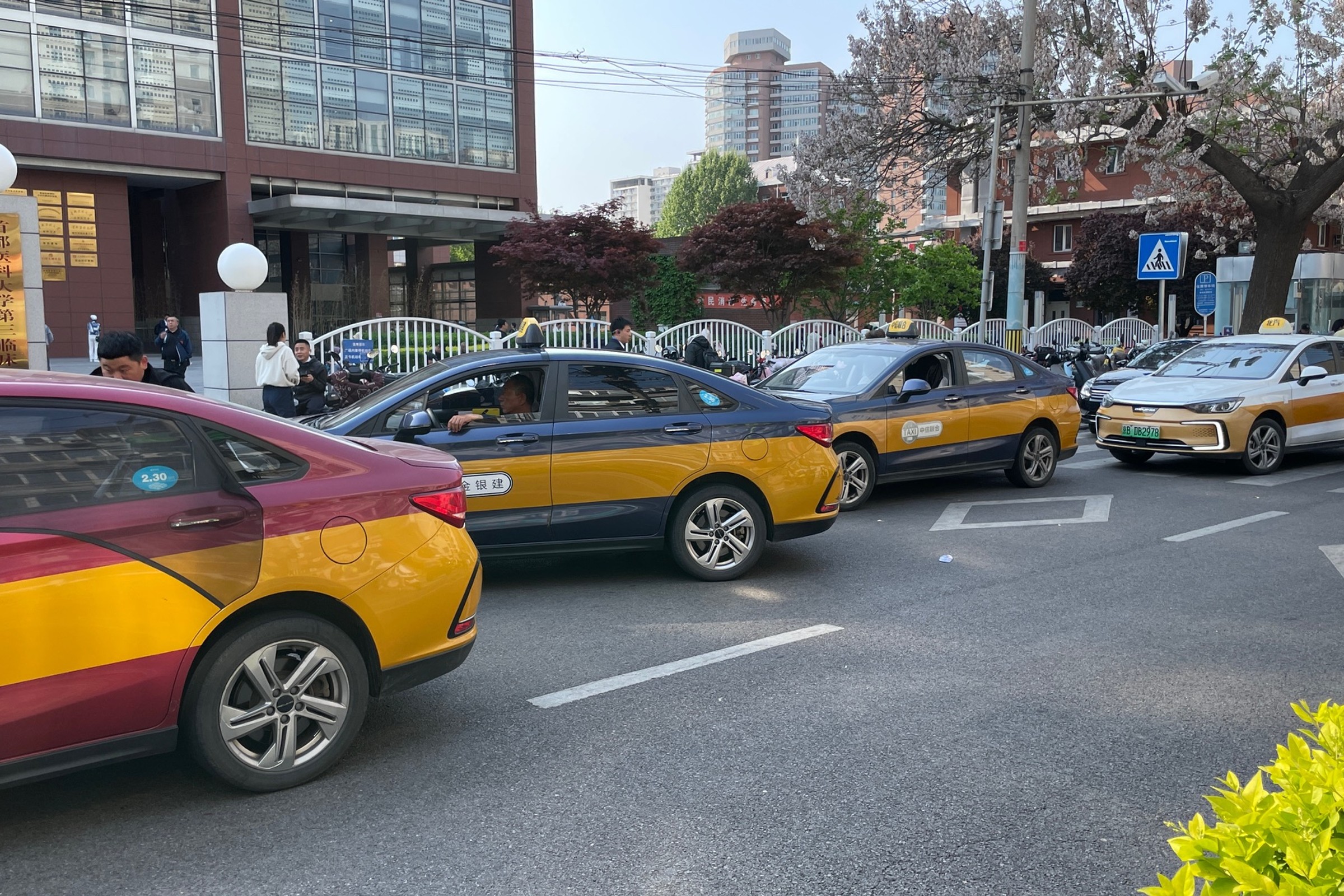 Chińscy taksówkarze nie sprzedali duszy Toyocie. Jeżdżą zupełnie innymi autami