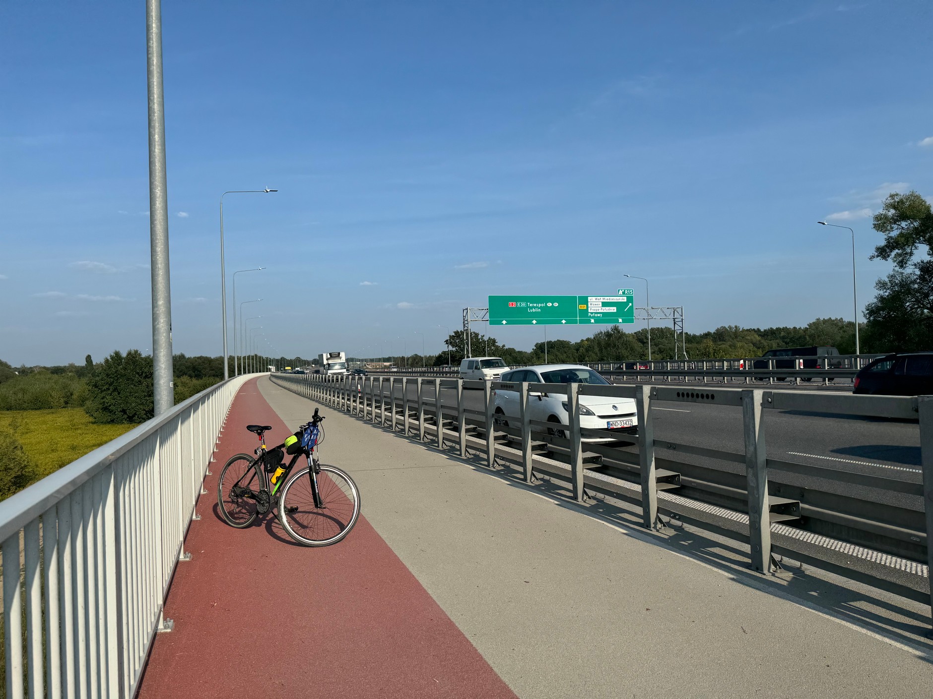 Most Południowy w Warszawie ma ścieżkę rowerową