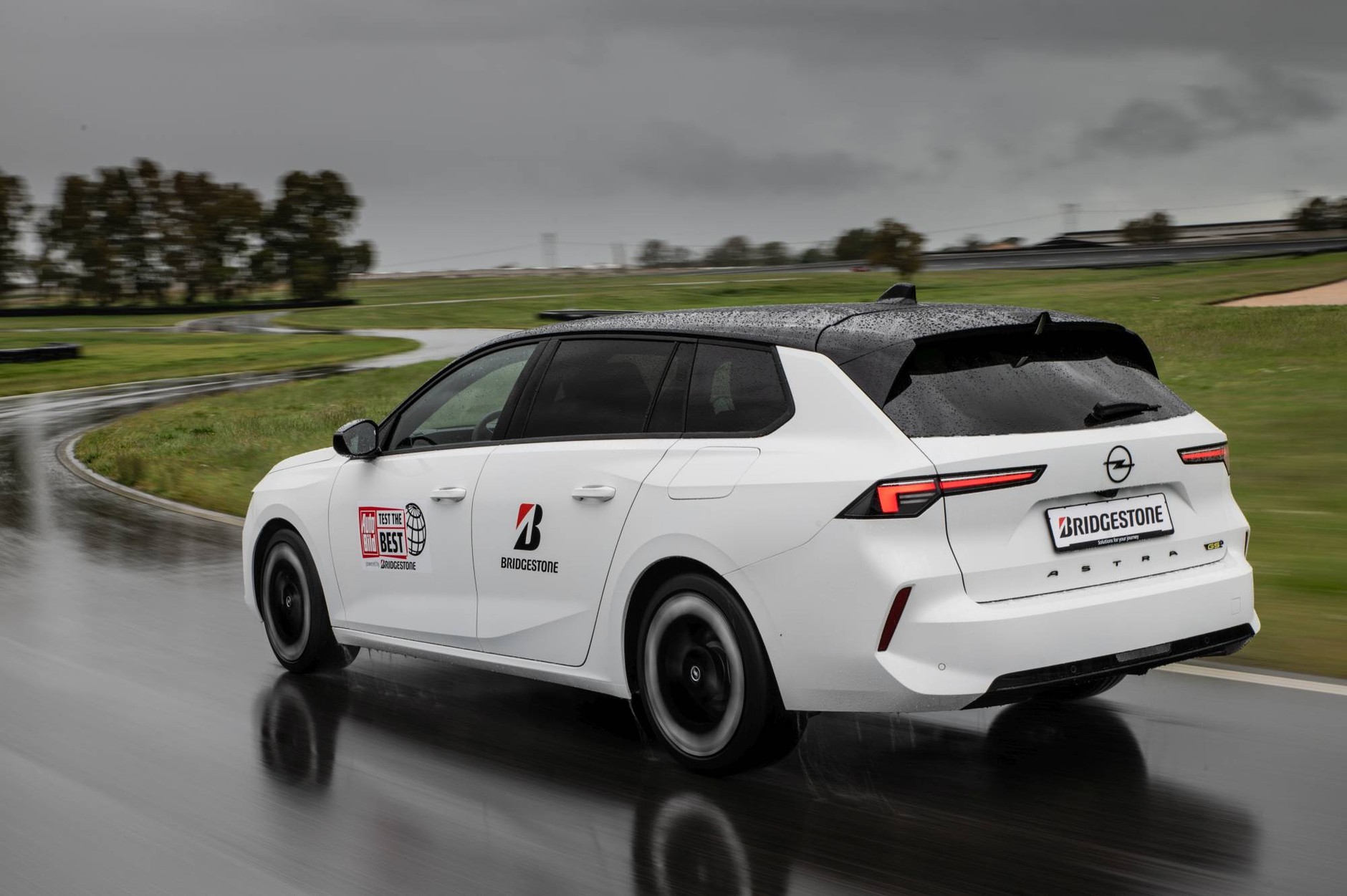 Test the Best – Opel Astra Sports Tourer GSe