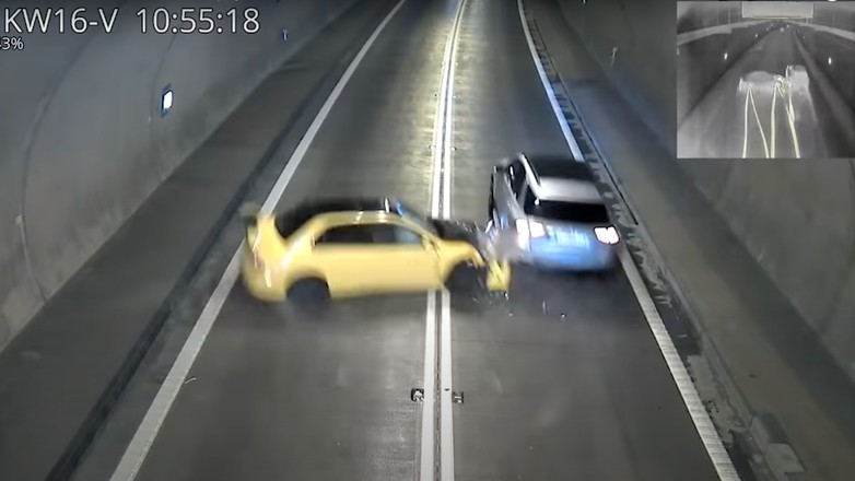 Kolizja w tunelu w Lalikach na drodze ekspresowej S1