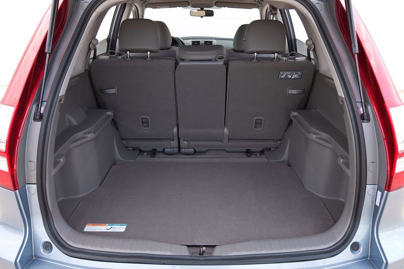 Honda CR-V: Modernizace vzhledu a nový motor 2.2 i-DTEC se samočinnou převodovkou