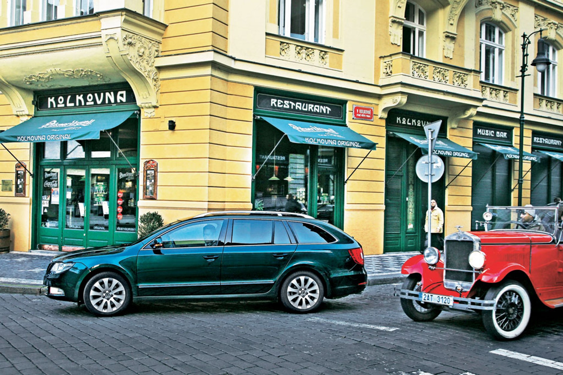 Skoda Superb Combi 2.0 TSi - Spory wyczyn dużej Skody