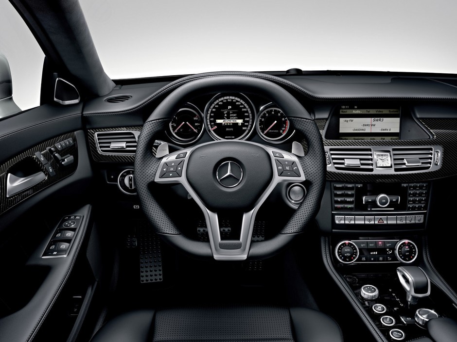 Mercedes CLS 63 AMG - szybszy od Ferrari