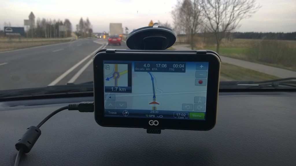 Trasa szybka nie oznacza prowadzenia wyłącznie drogami najwyższych kategorii