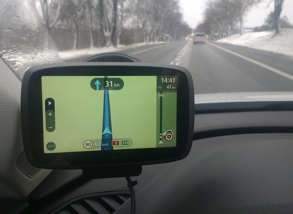 Paraliż ruchu na drogach: śnieg i orkan Ksawery
