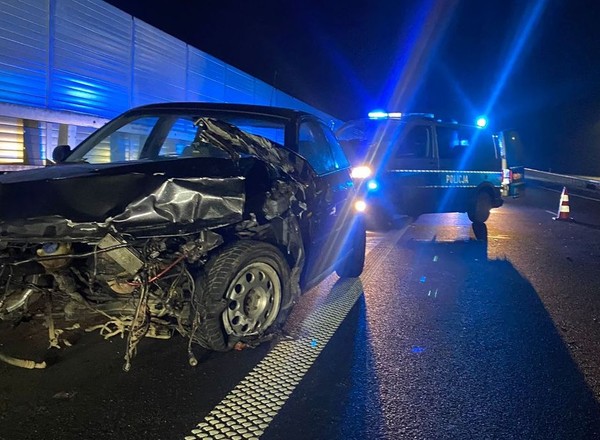 Policjanci zauważyli uszkodzony samochód na S5. To był początek kłopotów 18-latka