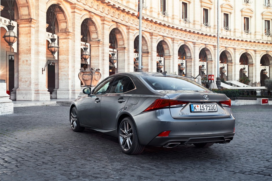 Lexus IS 200t