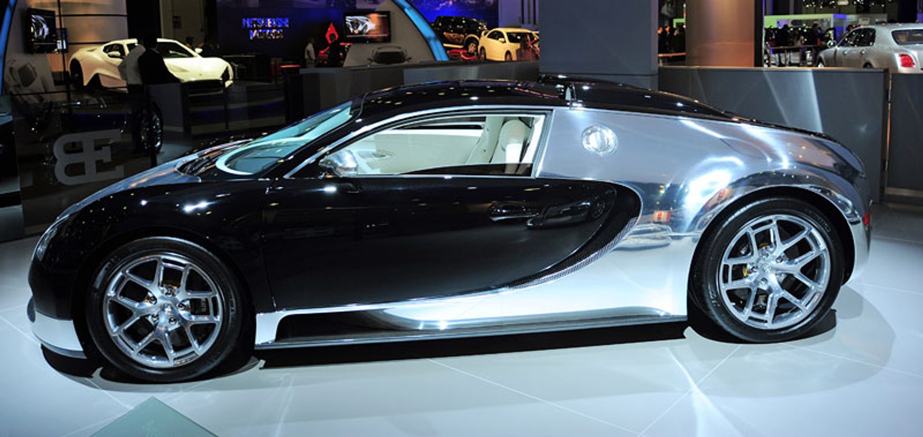 Trzy nowe Bugatti za prawie 19 milionów złotych