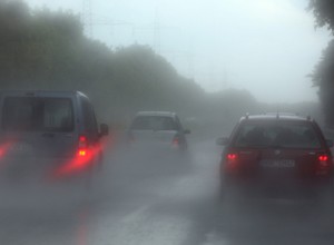 Pada deszcz lub śnieg? Wyłącz te nieszczęsne światła