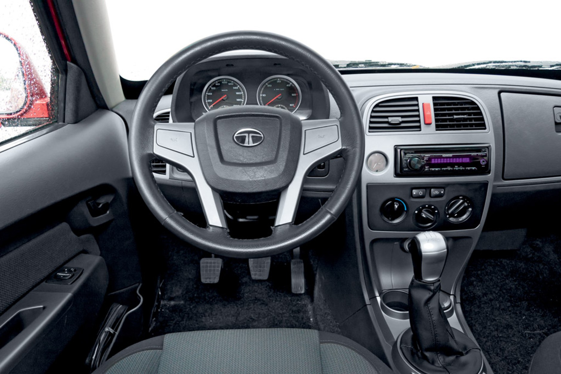 Chętni do ciężkiej pracy? Porównujemy najtańsze pikapy na naszym rynku