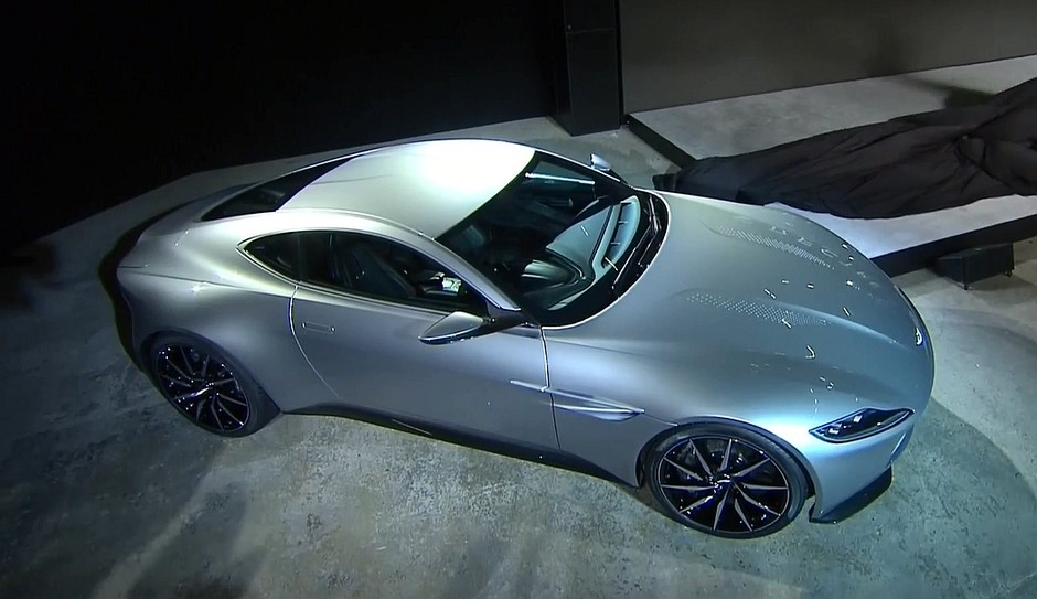 Aston Martin DB10