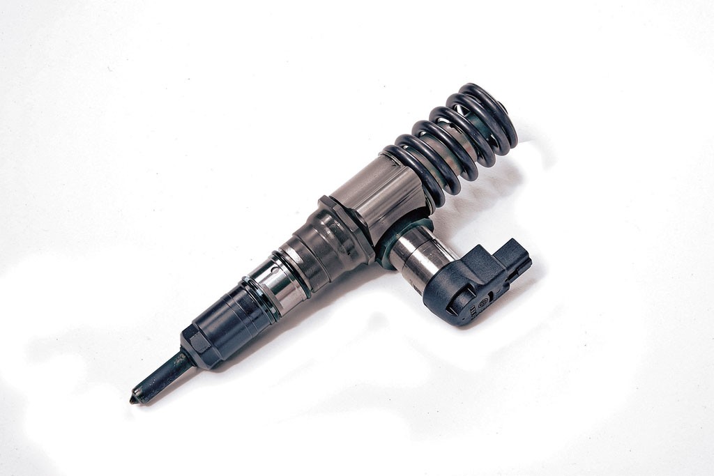 Najsłabszym elementem układu są wtryskiwacze paliwa. Niektóre można regenerować, do innych nie ma zestawów naprawczych, co winduje koszty do kilkunastu tys. zł za komplet.