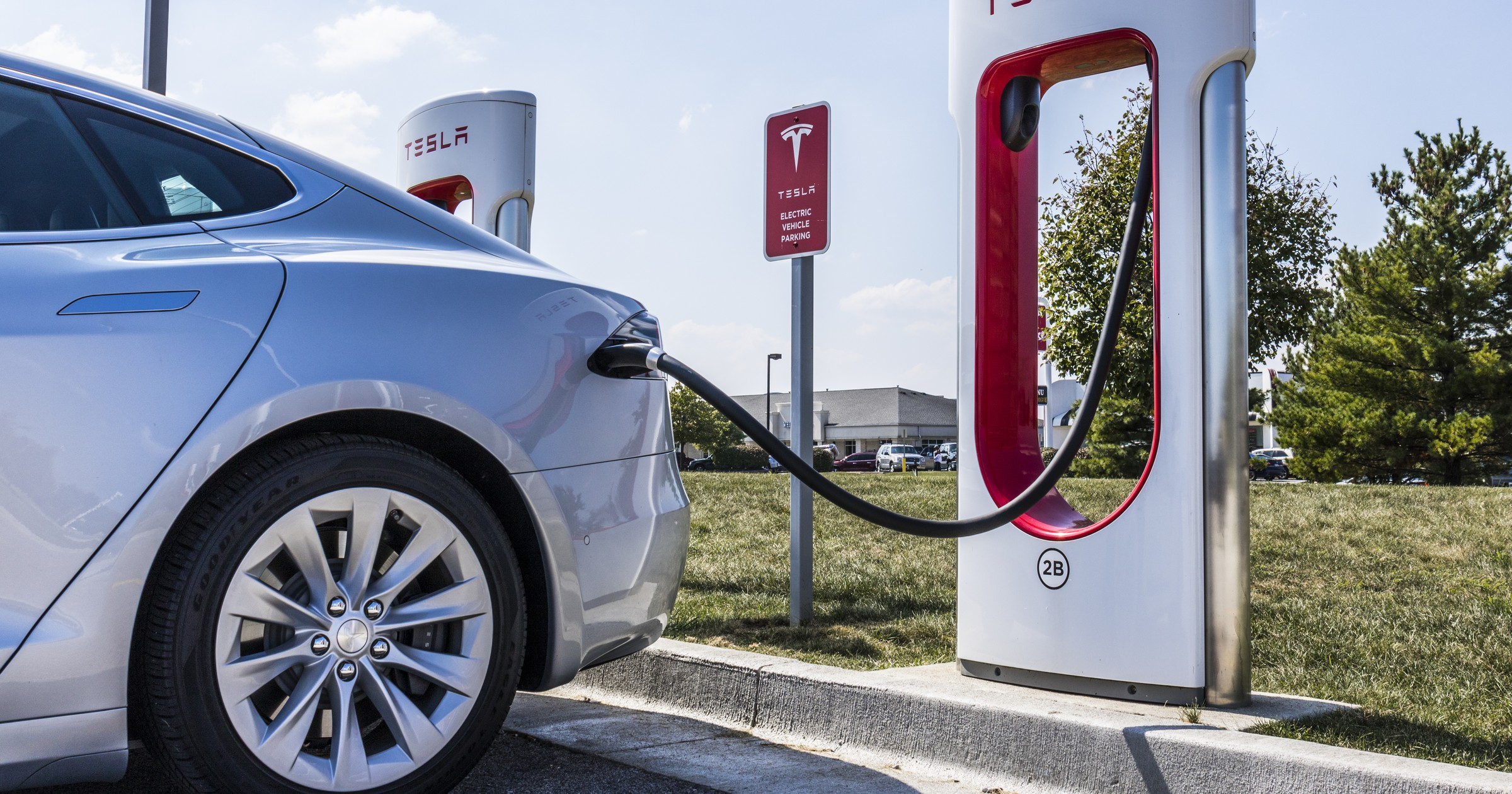 Stacje ładowania aut elektrycznych to częsty widok w Norwegii