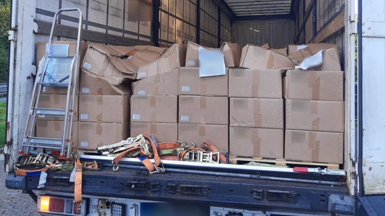 W Niemczech kierowca ciężarówki wezwał policjantów na pomoc