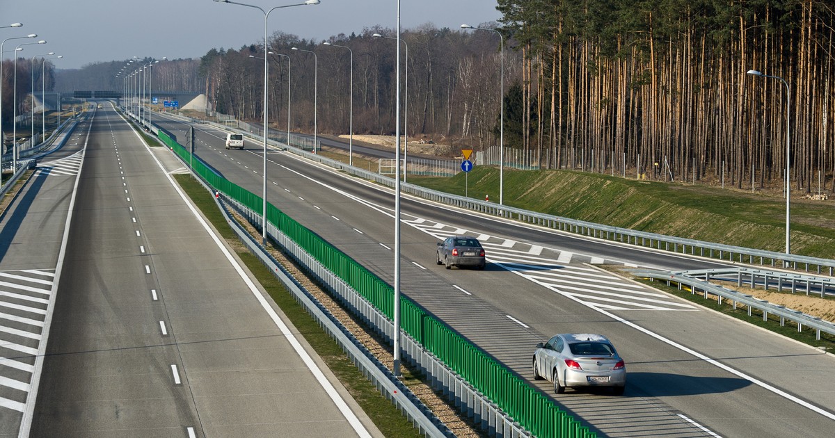  Dramatyczna sytuacja na autostradzie A2. Telefon od kobiety postawił na nogi policję i pogotowie