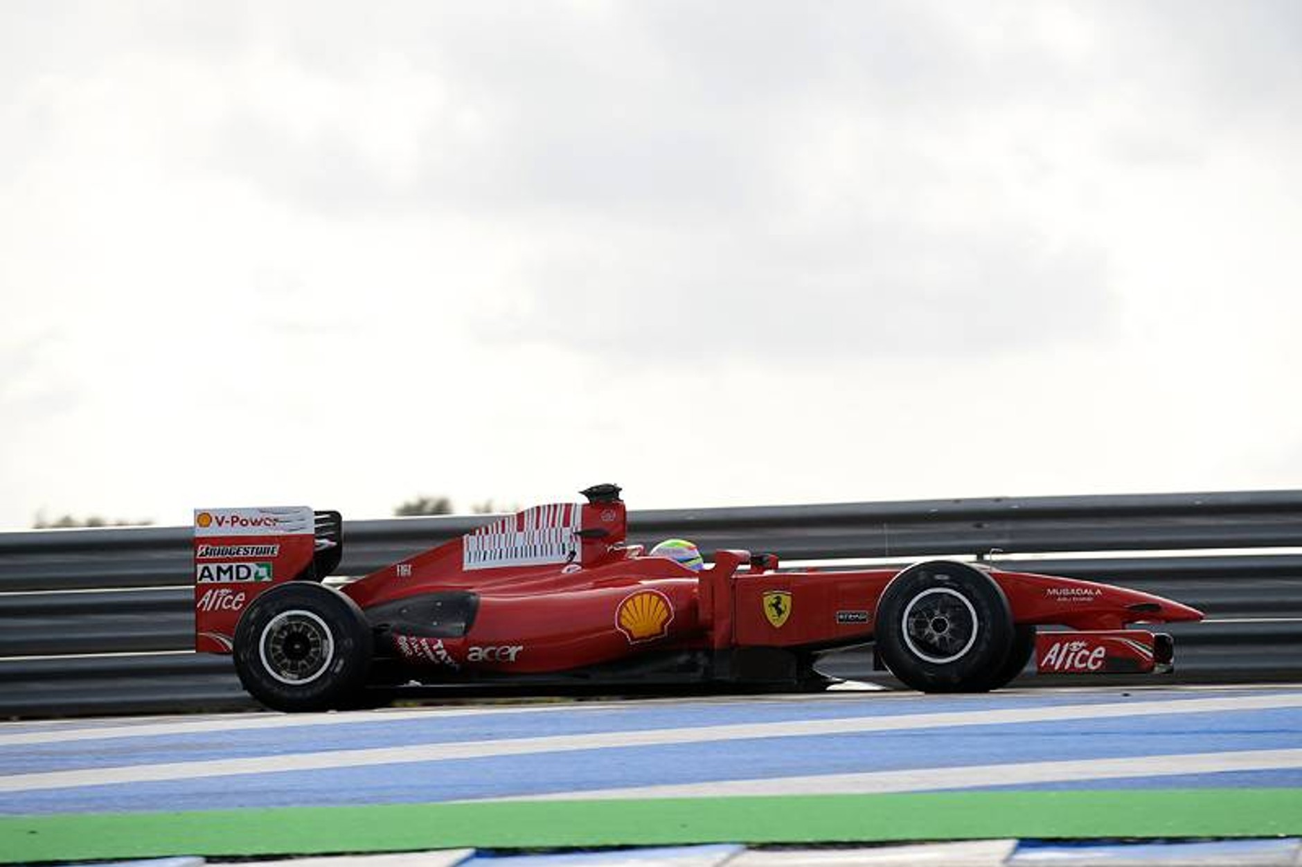 Formuła 1: fotogaleria z testów przed sezonem 2009