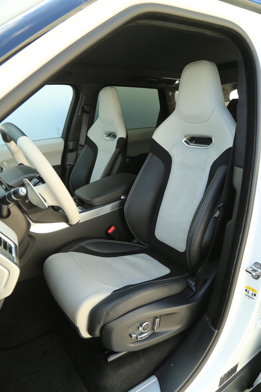 Range Rover Sport SVR