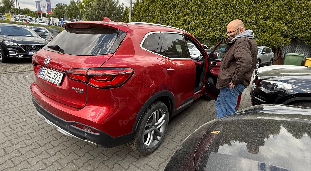 Sprzedałeś lub kupiłeś auto? Formalności nie kończą się na podpisaniu umowy