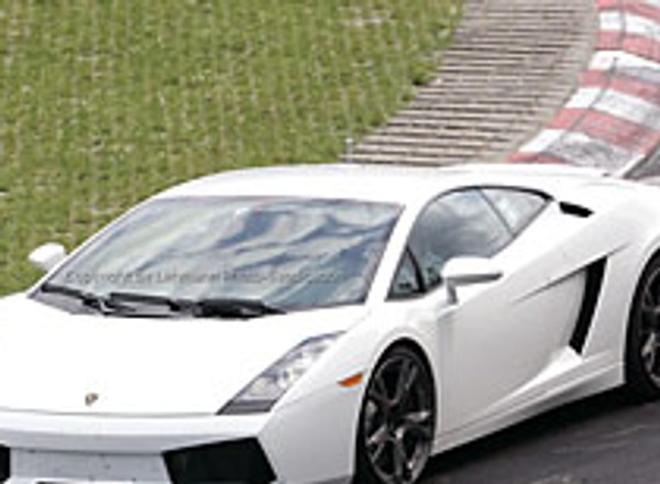 Zdjęcia szpiegowskie: Lamborghini Gallardo V8 z napędem na tylną oś?