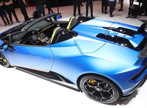 Rozbił nowe Lamborghini 20 minut po wyjechaniu z salonu