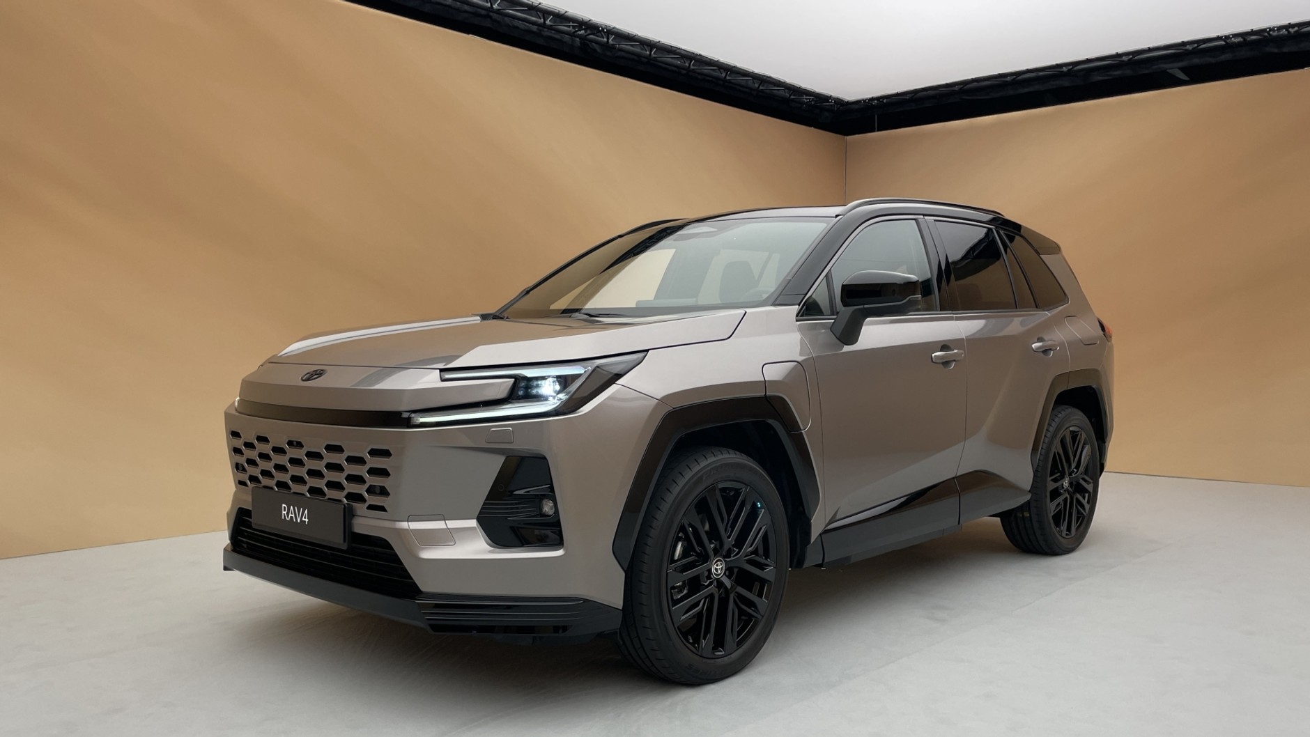 Nowa Toyota RAV4 (2025)