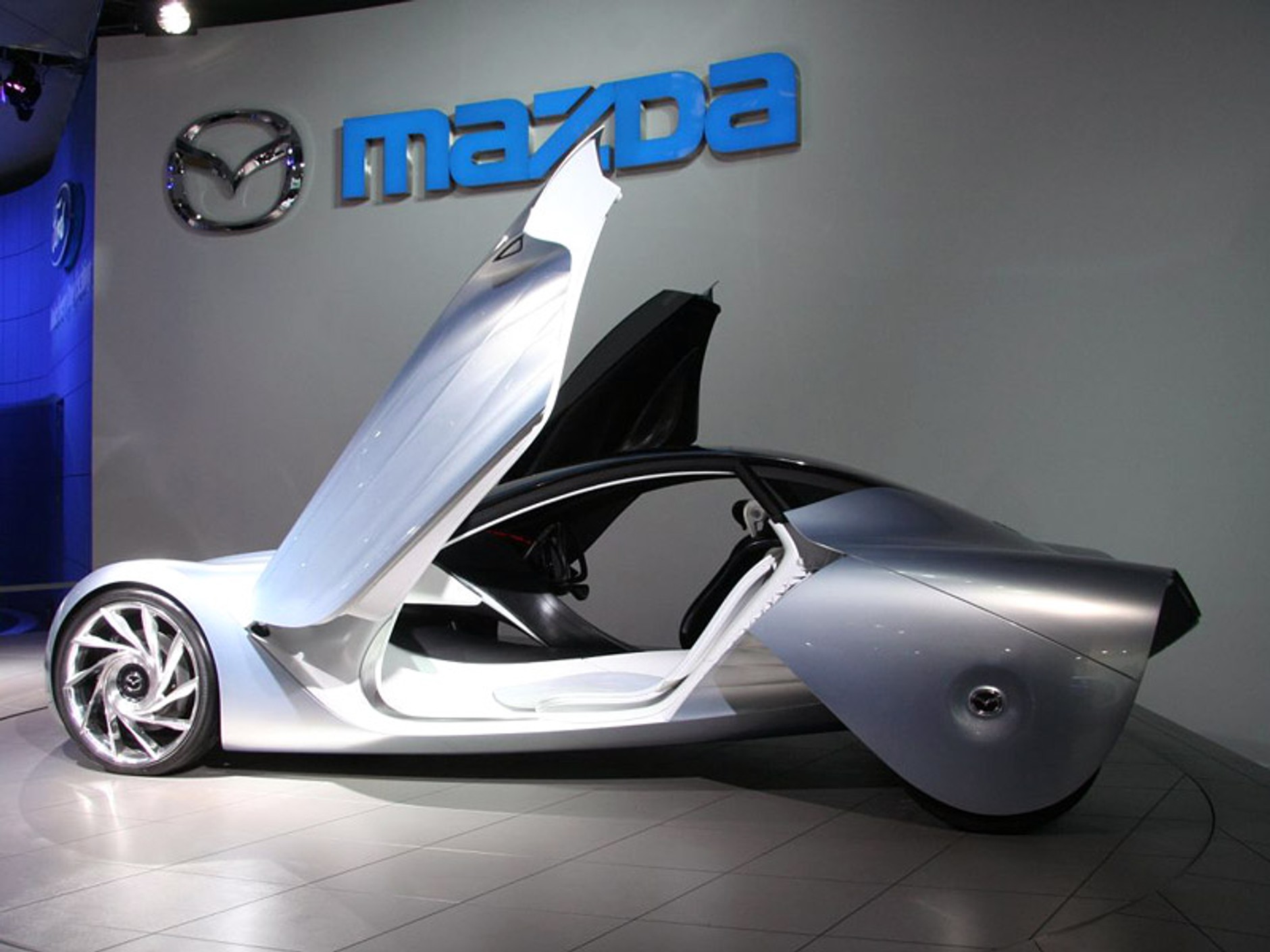 Tokio Motor Show 2007: Mazda Taiki - kosmiczna aerodynamika