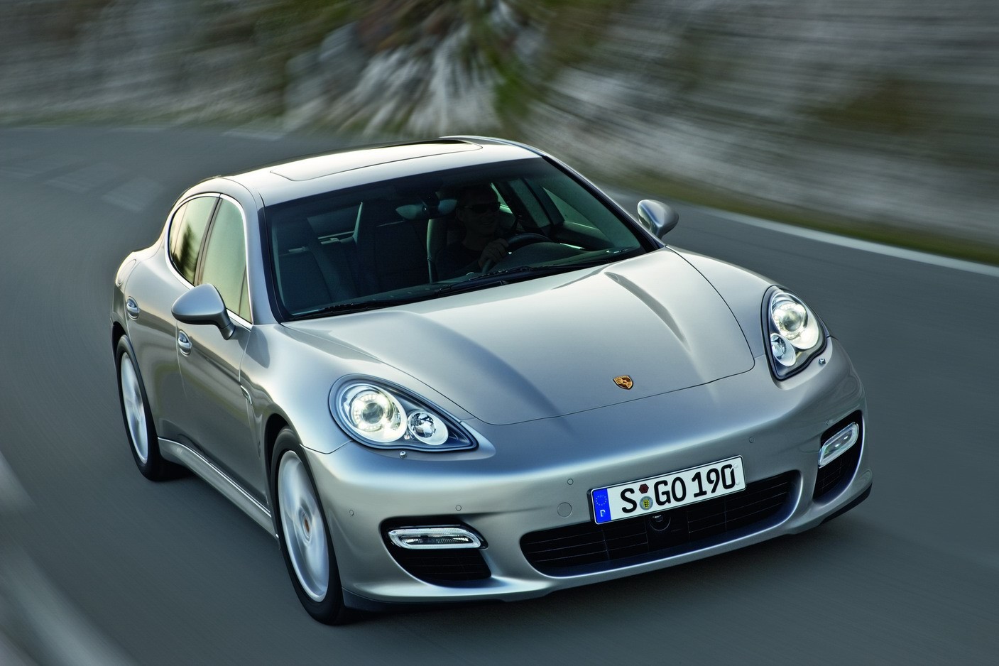 Porsche Panamera na torze w Poznaniu