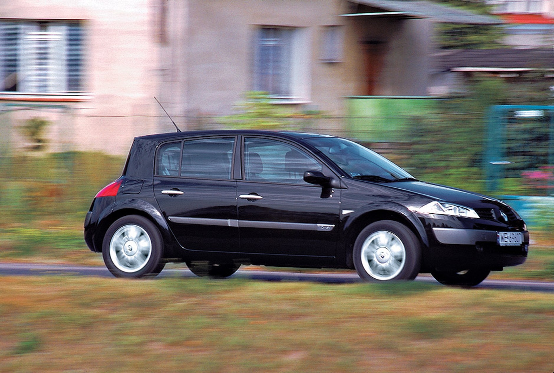 Kompakty ograniczonego ryzyka? Opel Astra kontra Renault Megane i Toyota Corolla