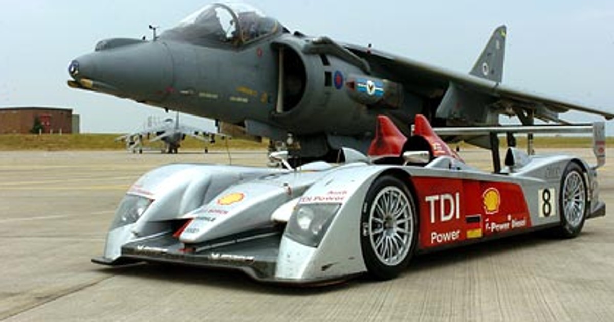 Audi R10 TDI kontra myśliwiec Harrier GR7
