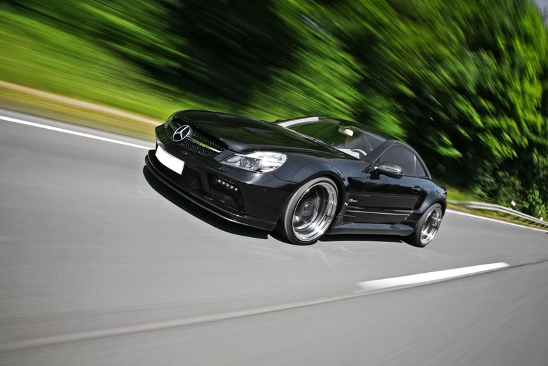 Ten Mercedes SL63 AMG kosztuje że ho, ho