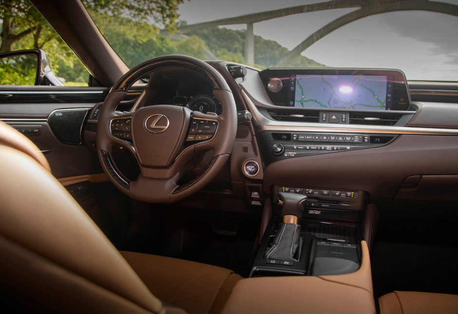 Lexus ES