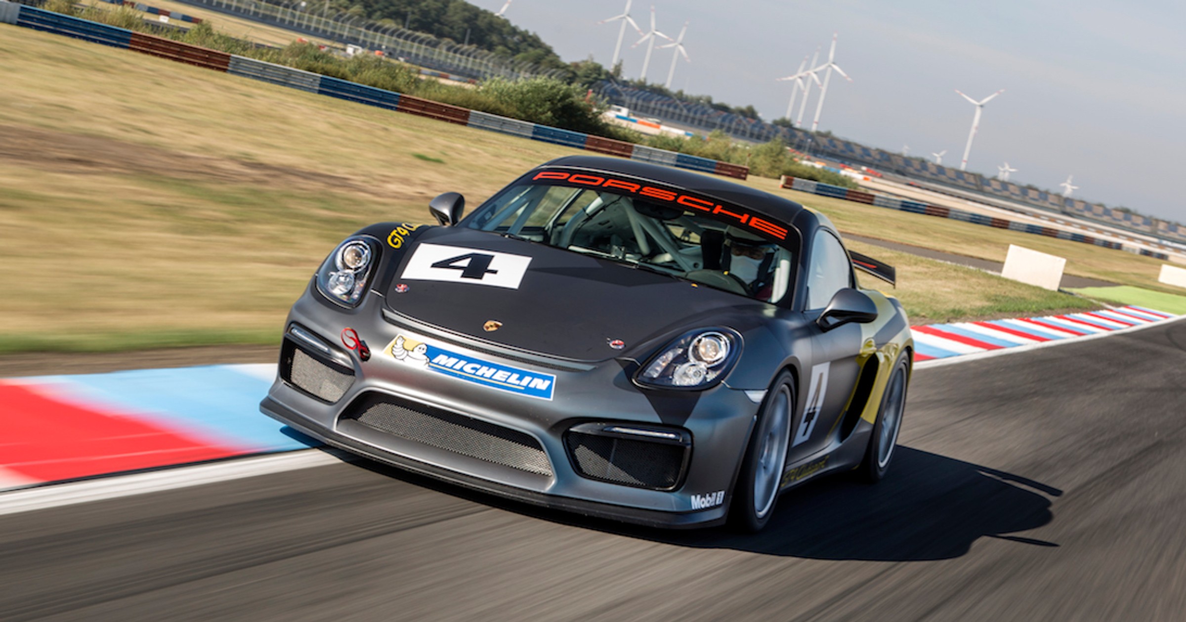 Porsche Cayman GT4 w trzech wariantach