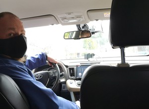 Nie ma zakazu przemieszczania się w Wielkanoc. Są utrudnienia w podróżach zagranicznych